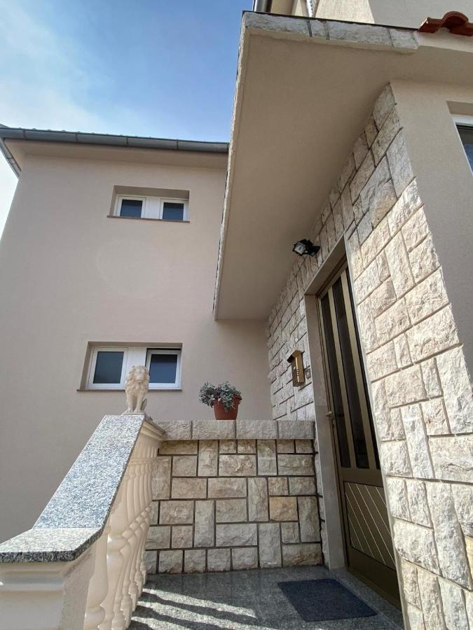 Apartman Branka Раб Екстериор снимка