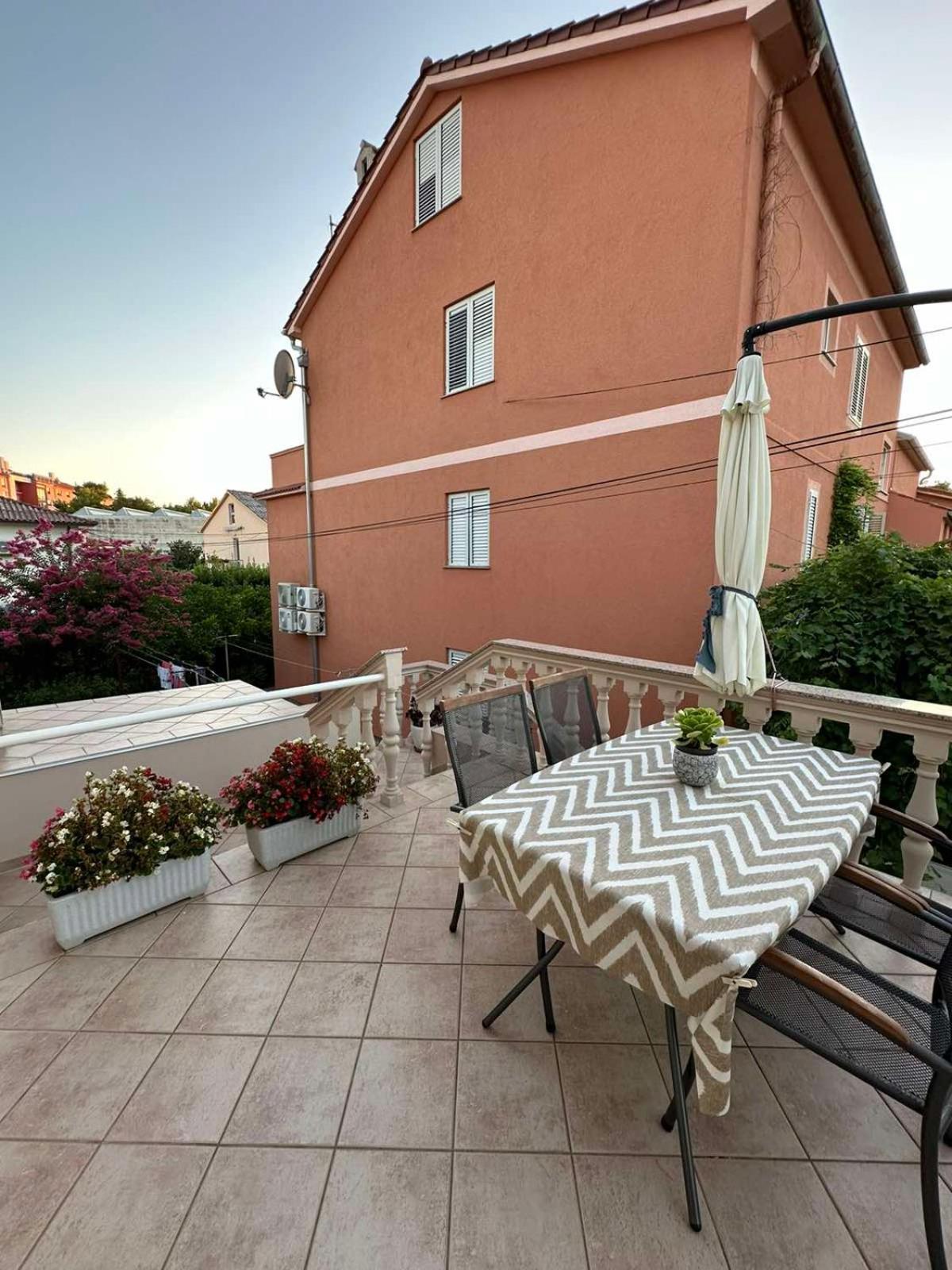 Apartman Branka Раб Екстериор снимка
