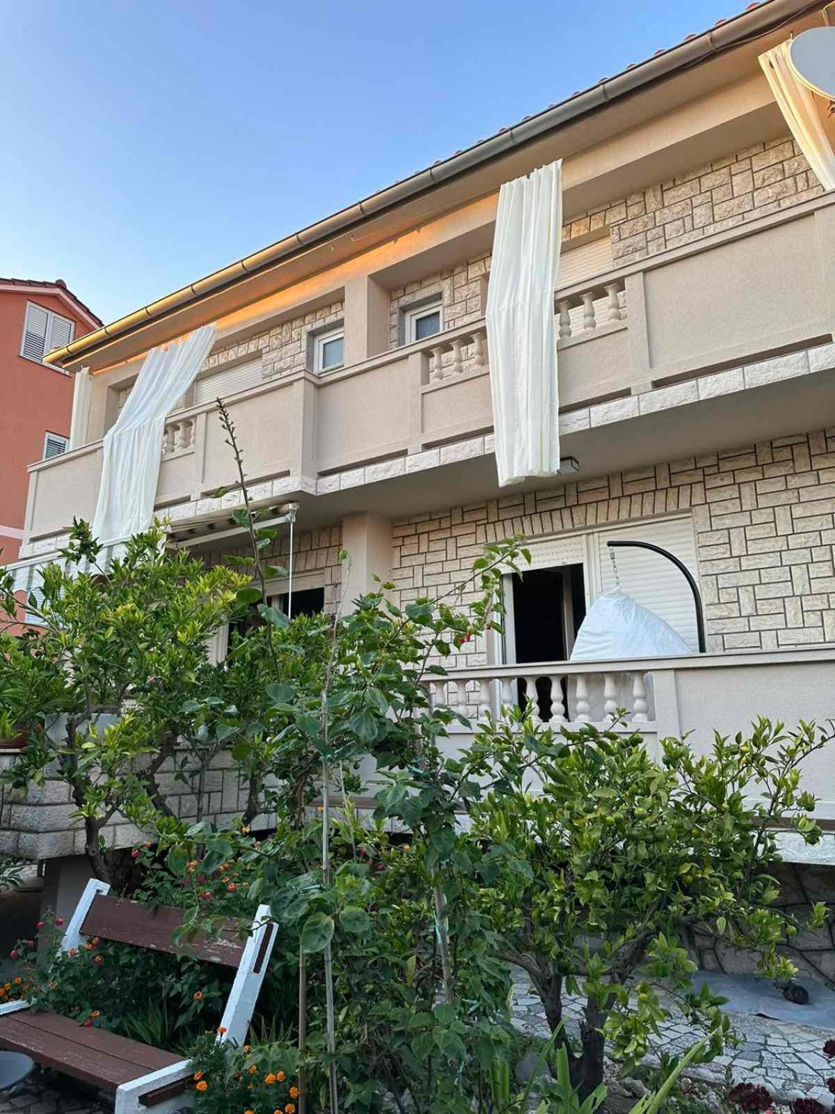 Apartman Branka Раб Екстериор снимка